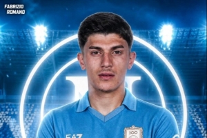 HWG！罗马诺：那不勒斯签下22岁右后卫法瓦苏利，总价700万欧